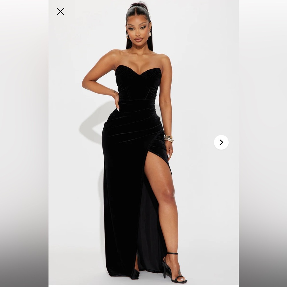 Elegant Black Velvet Strapless Evening Dress
